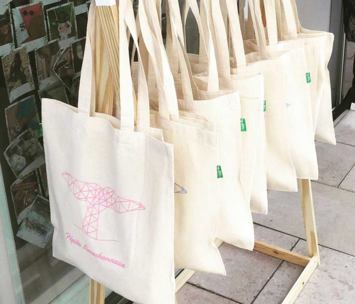 tote-bags-logo-queue-de-la-baleine-rose1